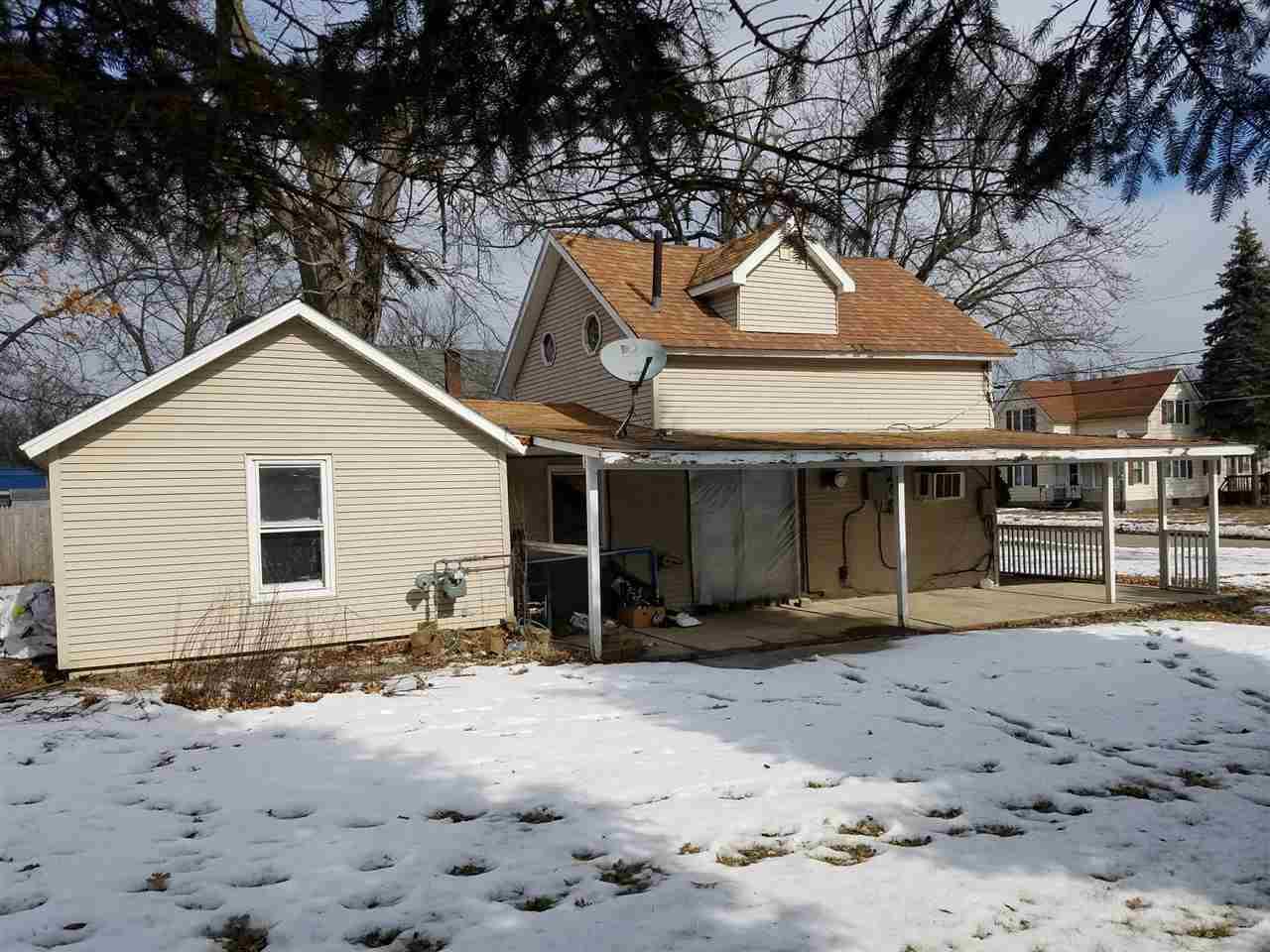 224 5th Ave Sw - Photo 1