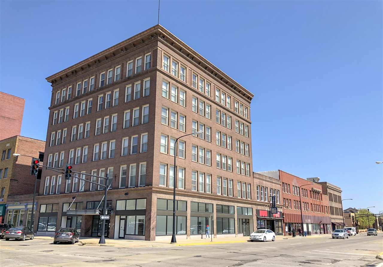 627 Sycamore Street - Photo 1