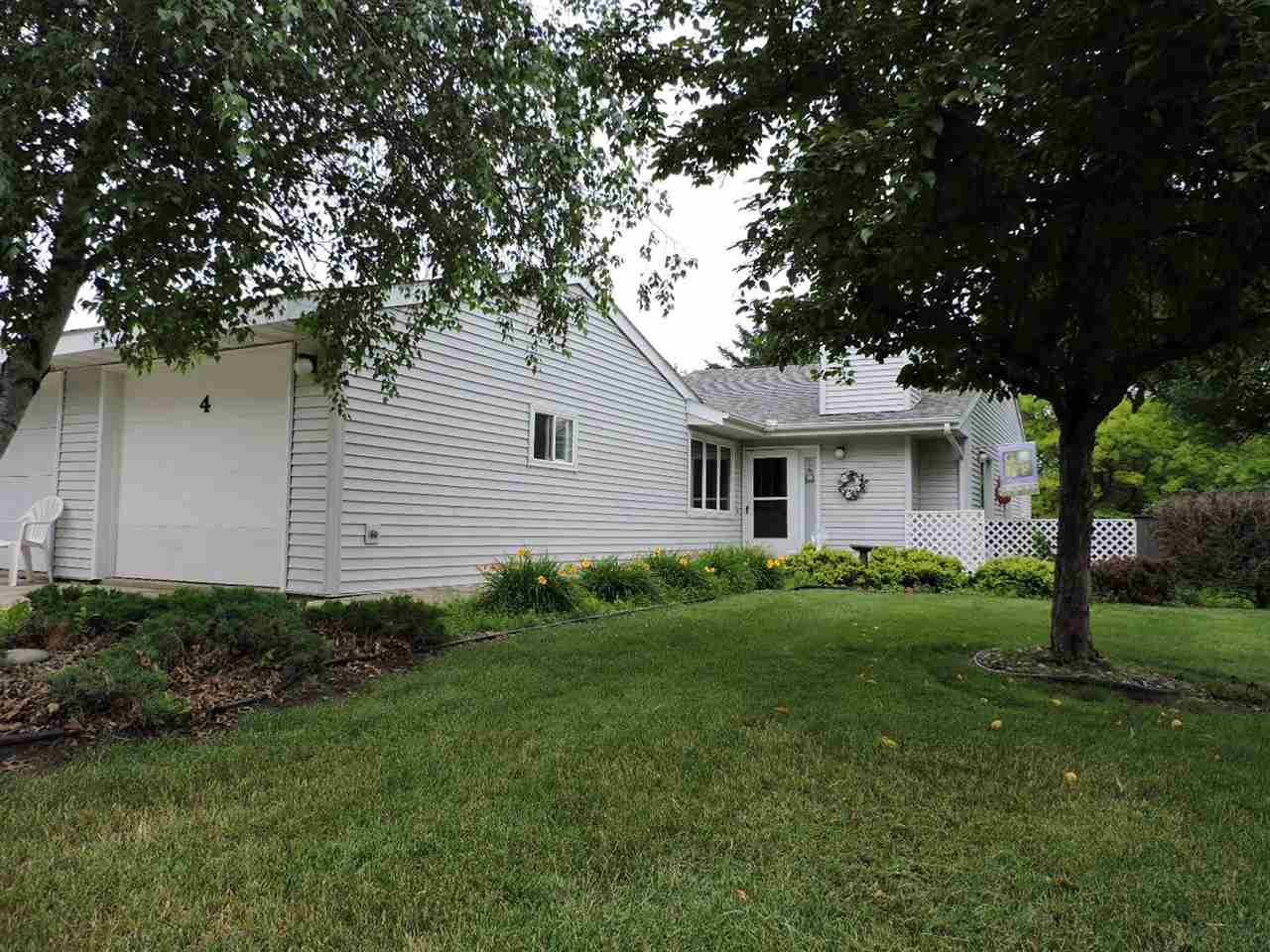 704 Clearview Drive - Photo 1