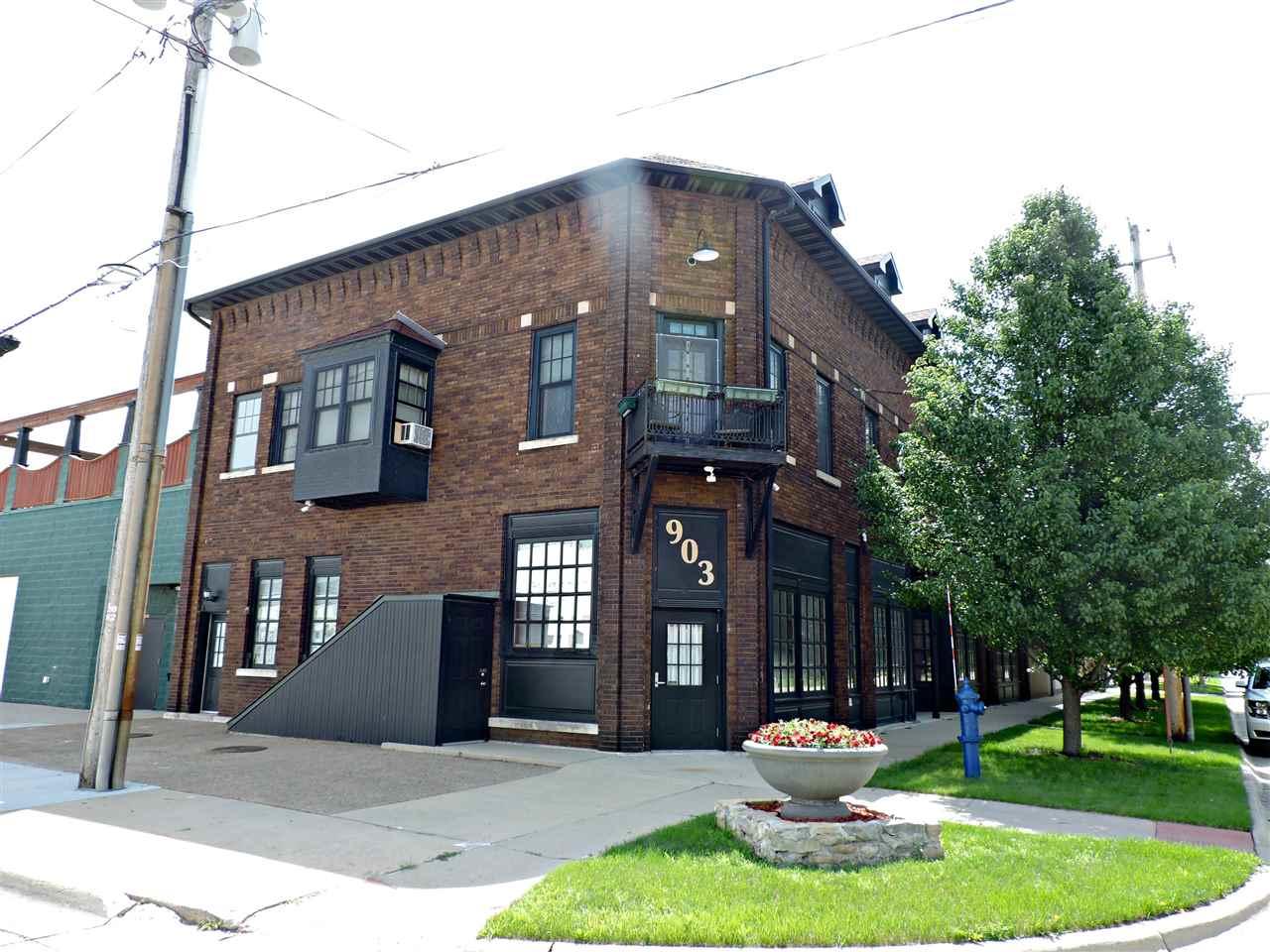 903 Sycamore Street - Photo 1