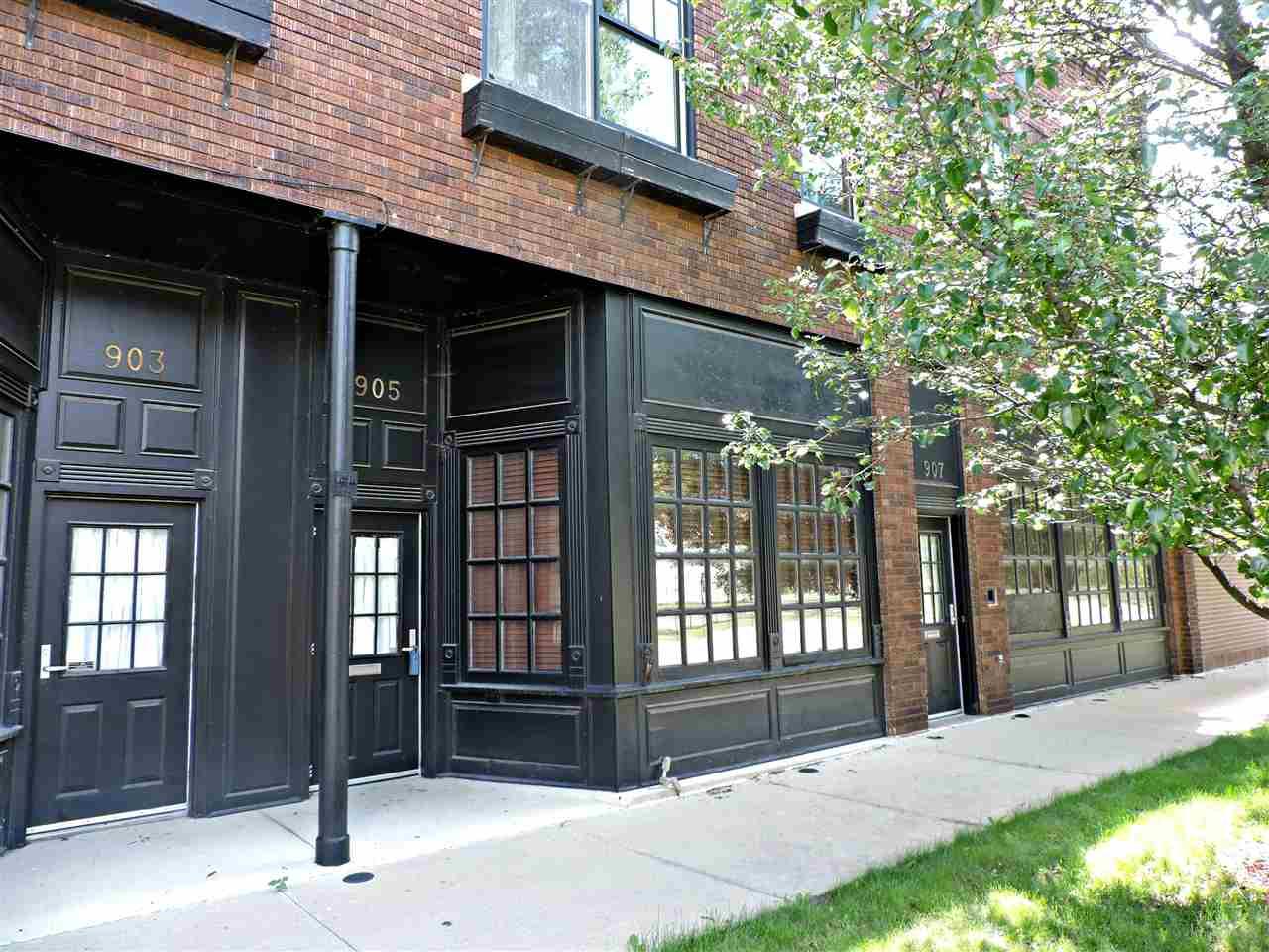 905 Sycamore Street - Photo 1