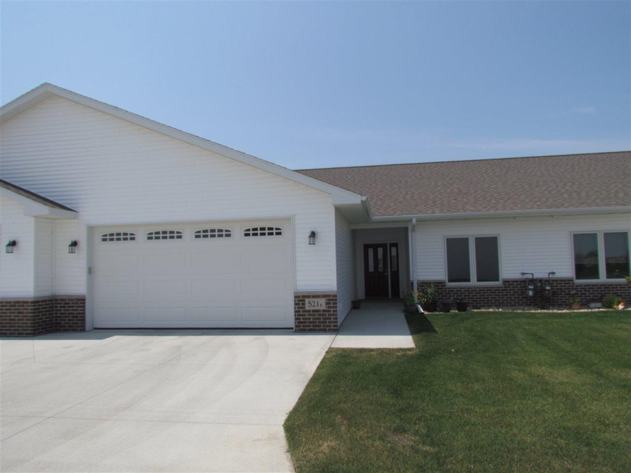 521 Autumn Lane - Photo 1