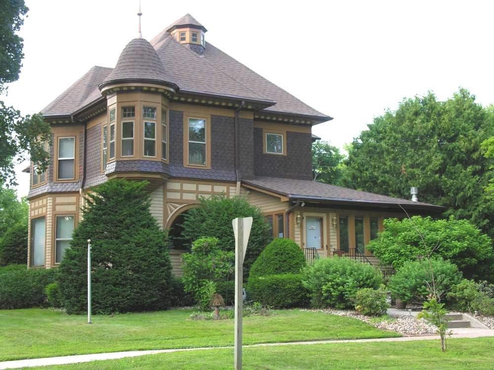 903 Oak Street - Photo 1
