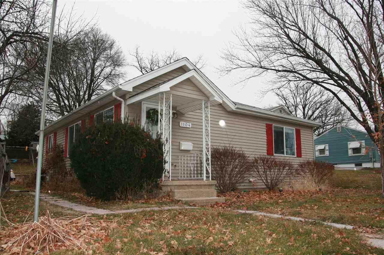 1104 Madison Street - Photo 1