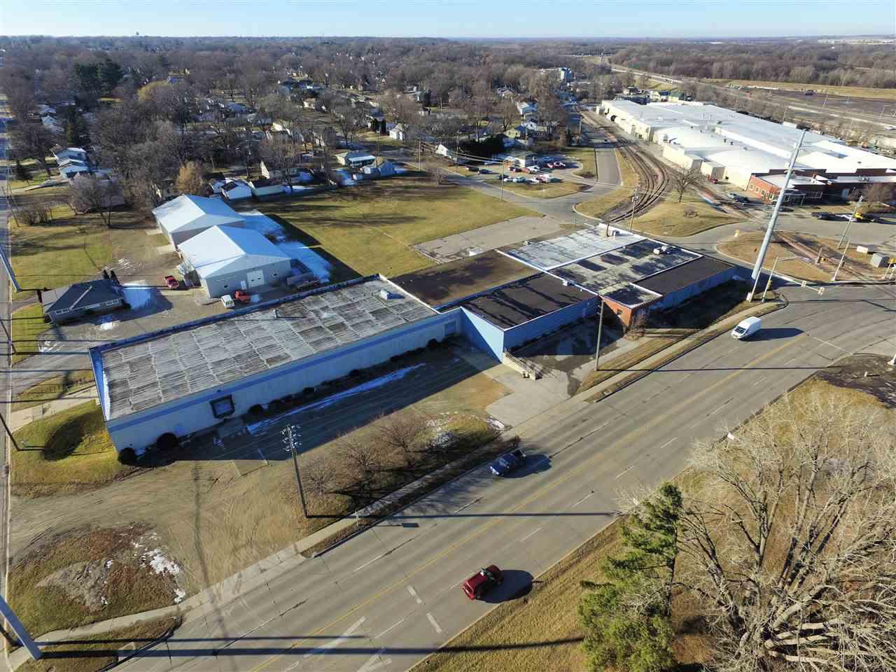 400 Ansborough Avenue - Photo 1