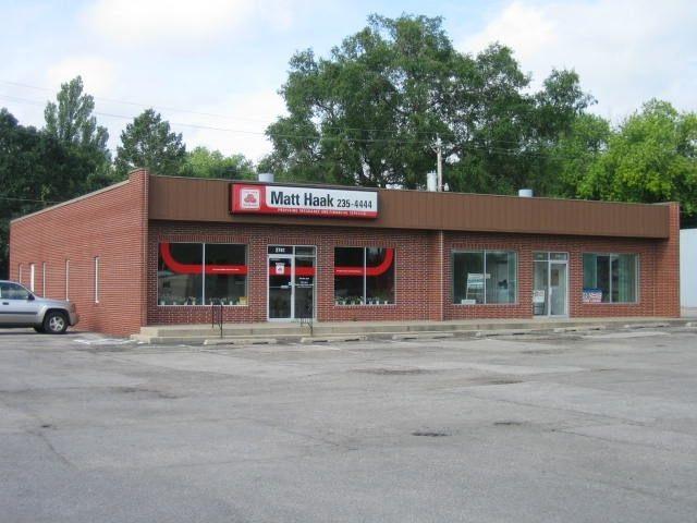 2747 University - Photo 1
