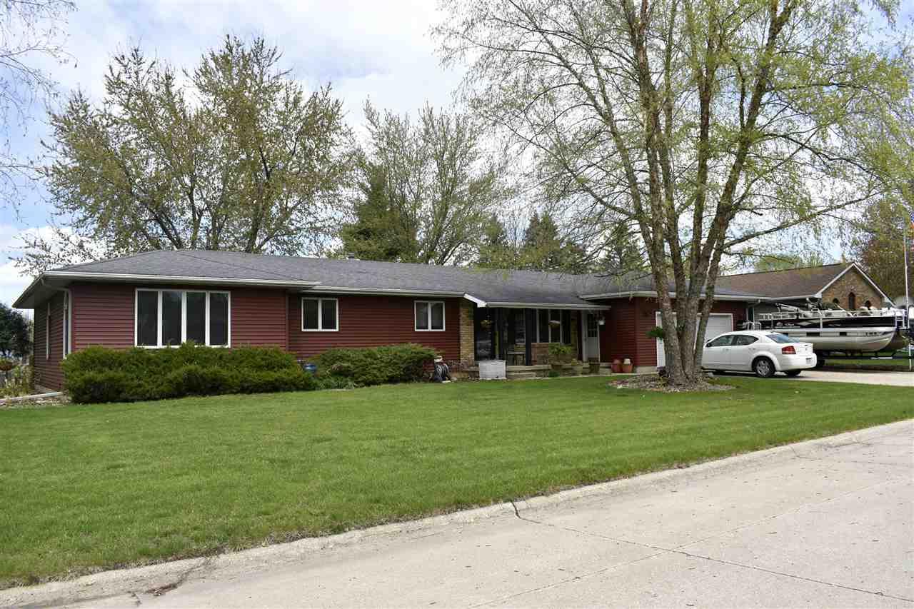 408 Ridgeview Dr. S.E. - Photo 1