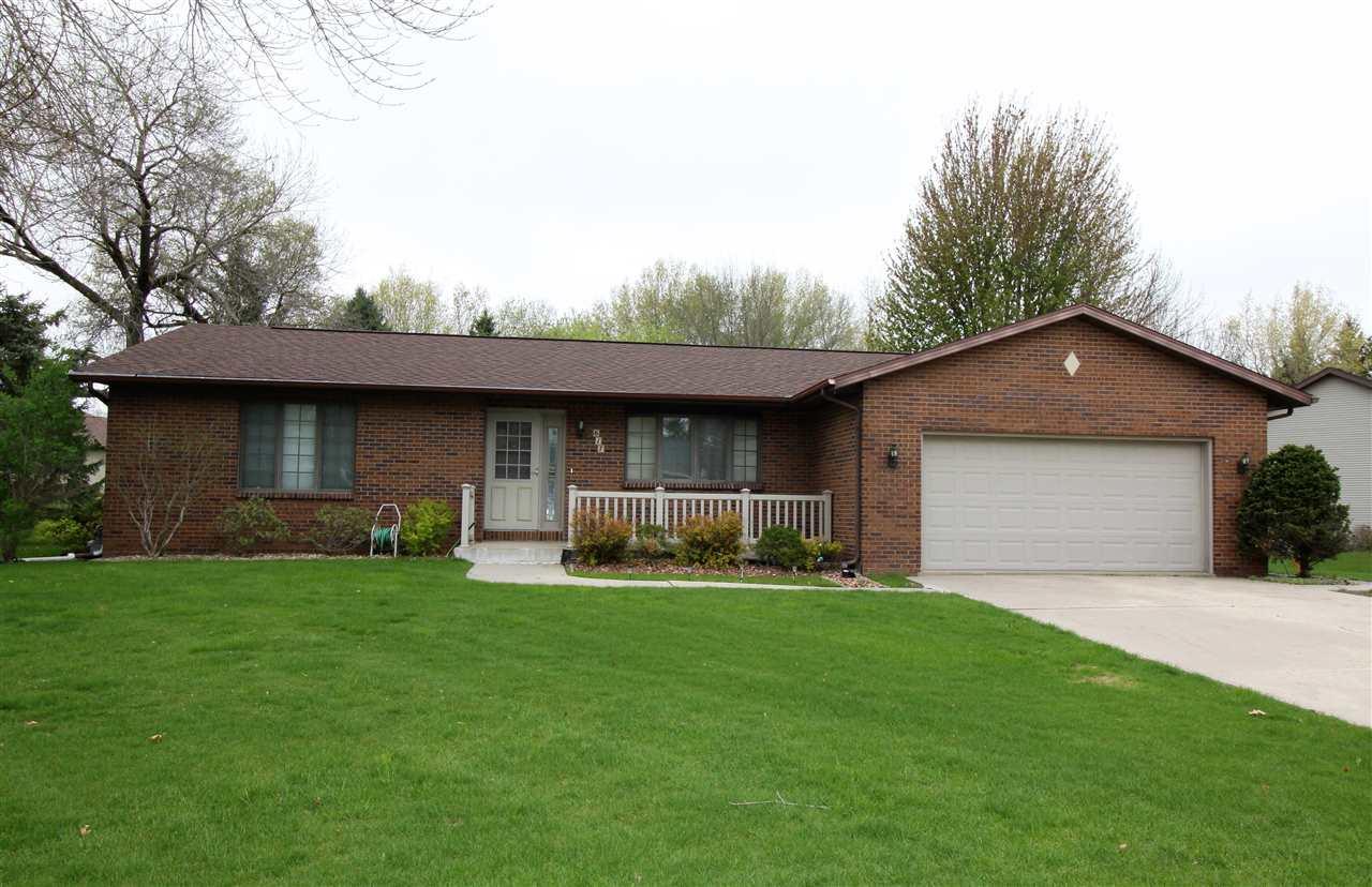 617 Tanglewood Drive - Photo 1