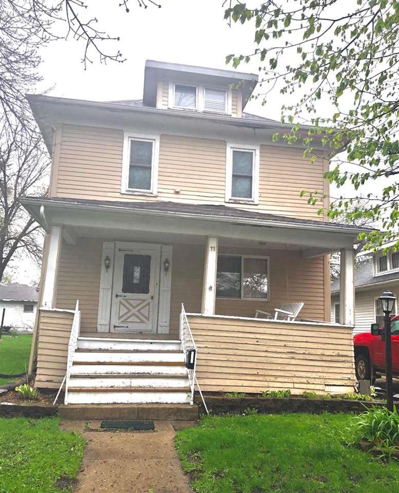 11 4th Street Nw - Photo 1