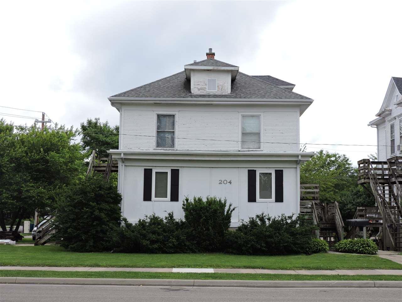 204-210 Iowa Street - Photo 1