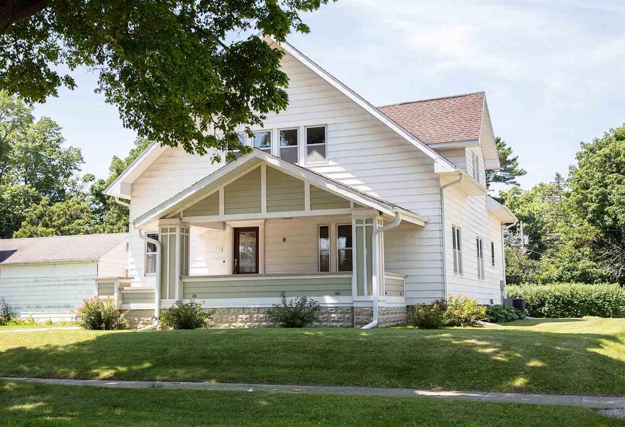 716 Main St - Photo 1