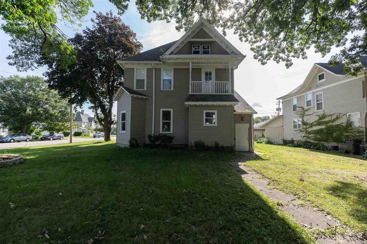 320 4th Street - Photo 1