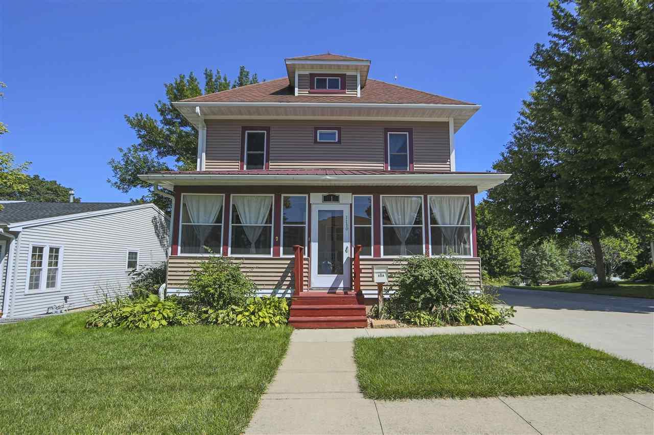 1110 5th Street - Photo 1