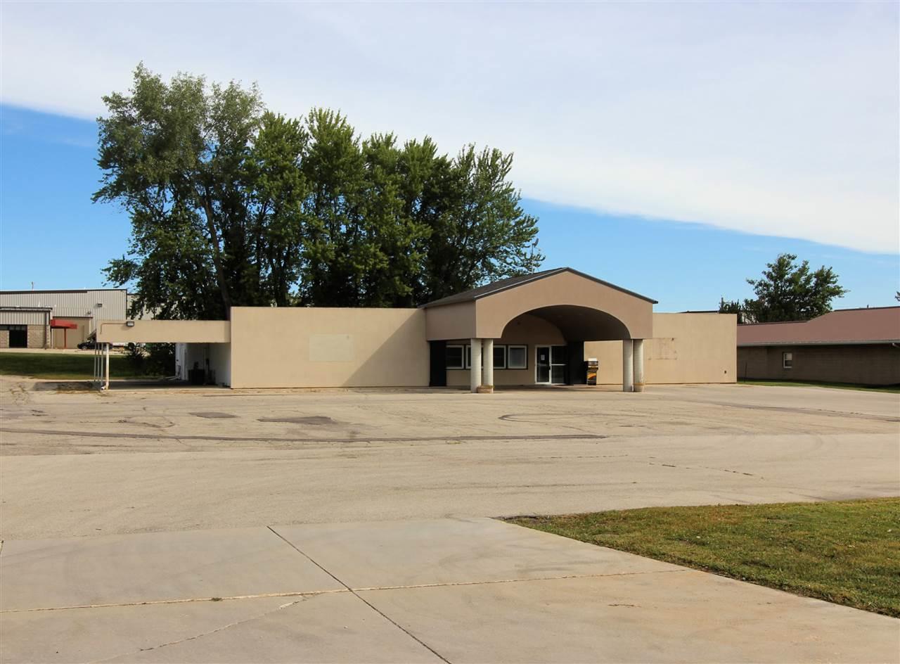 2704 5 Avenue - Photo 1