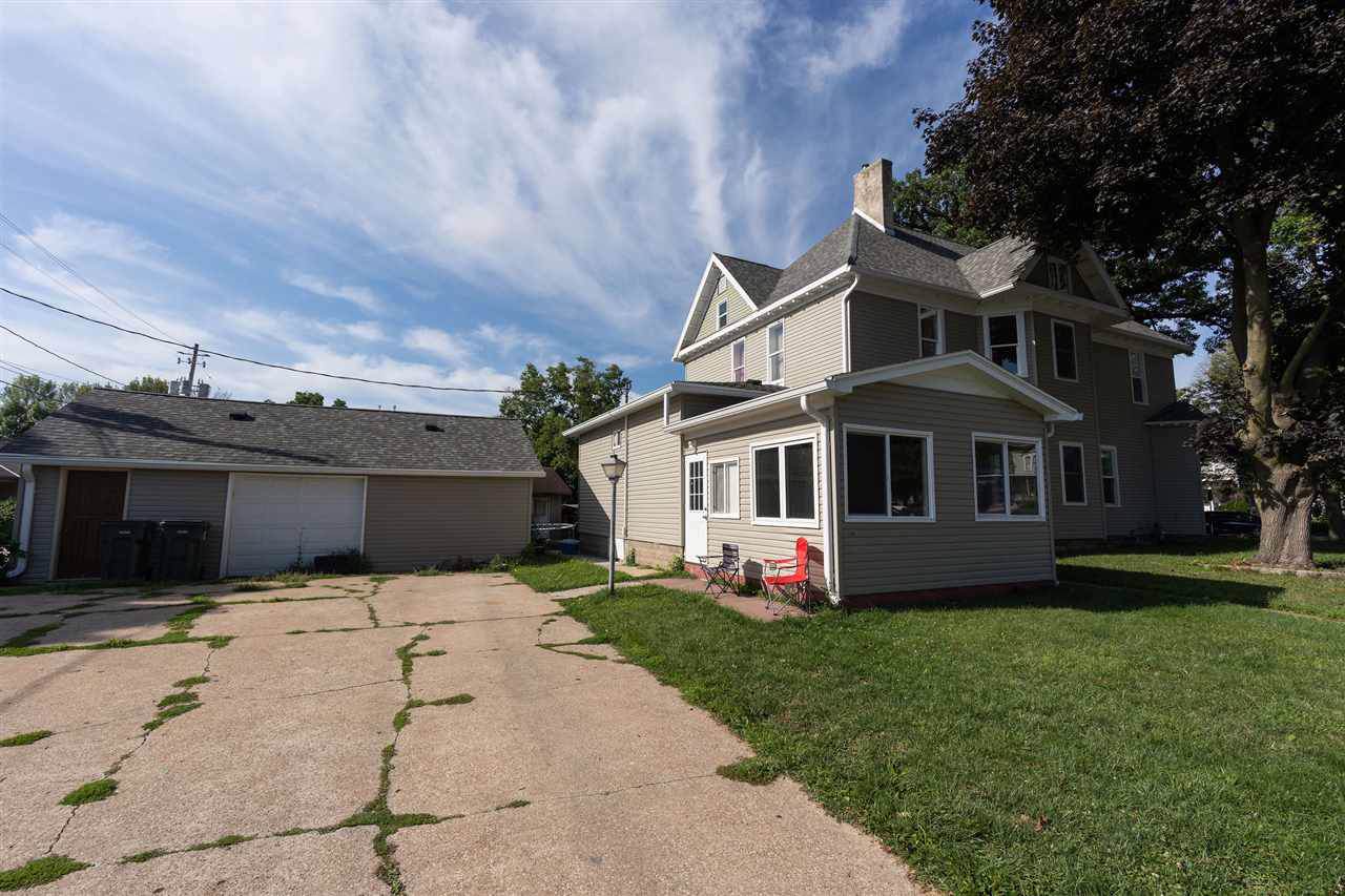 320 4th Street - Photo 1