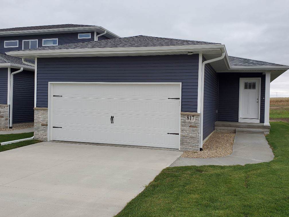 817 Grindstone Circle - Photo 1