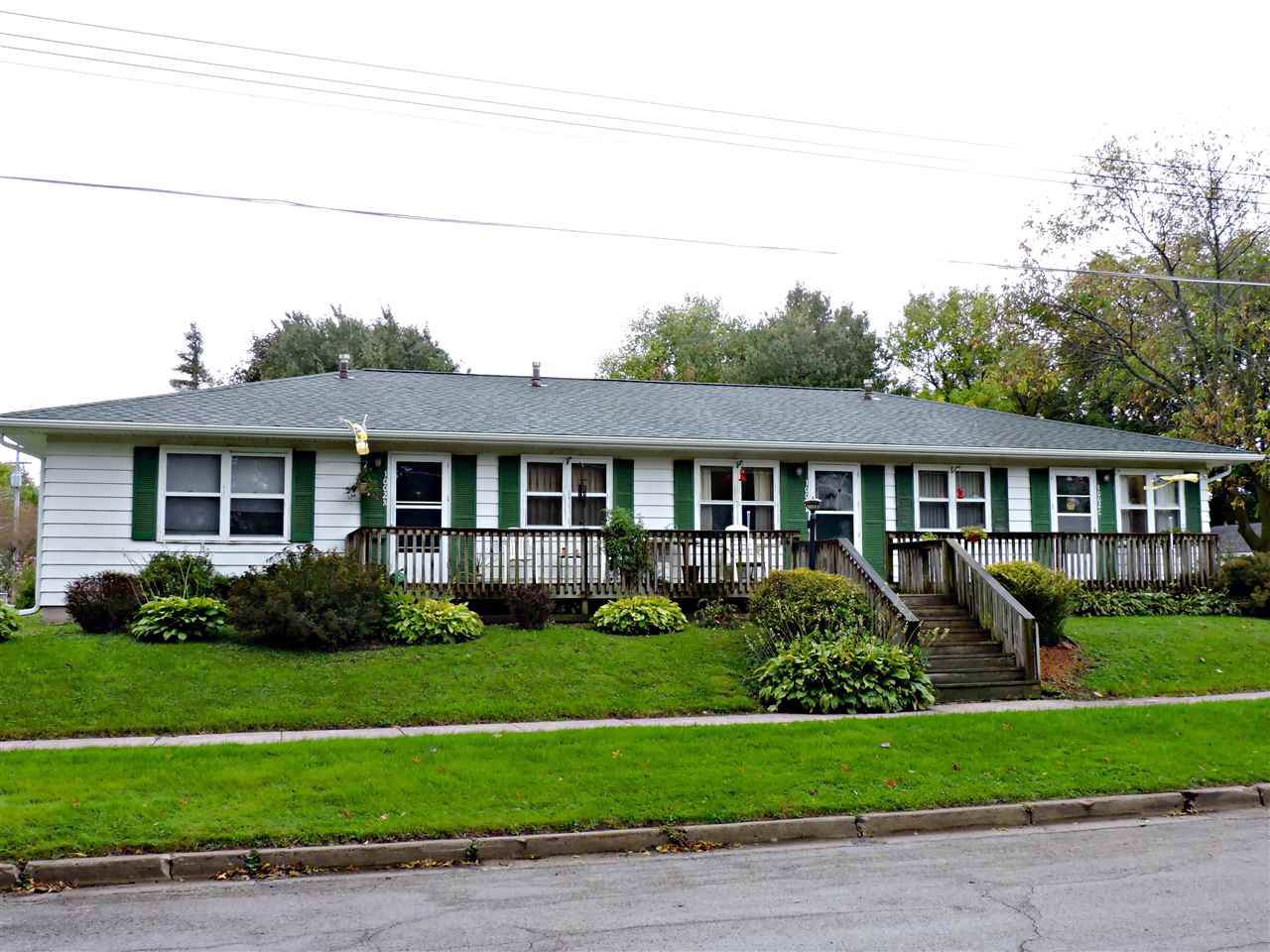 1002 I Avenue - Photo 1