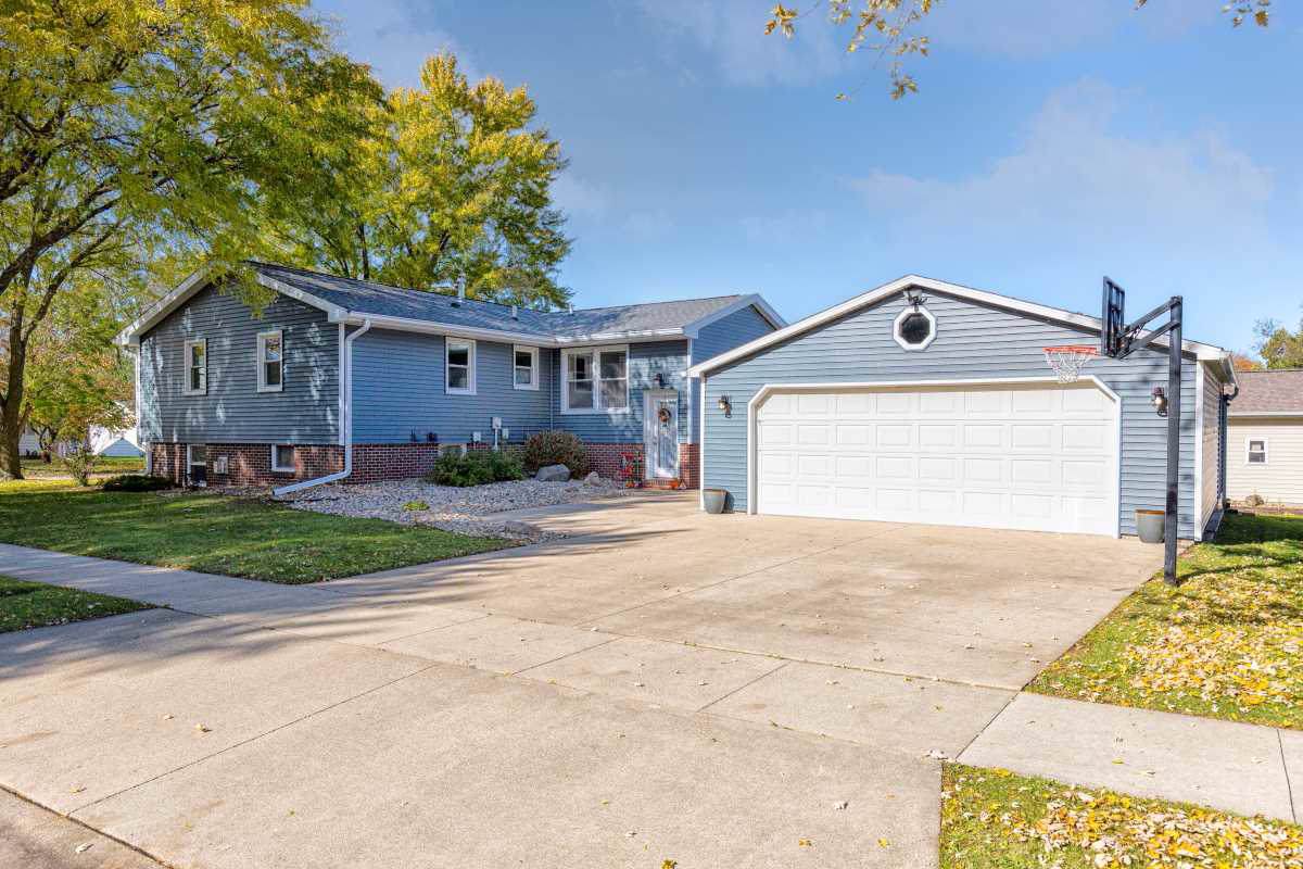 1102 Woodring Drive - Photo 1