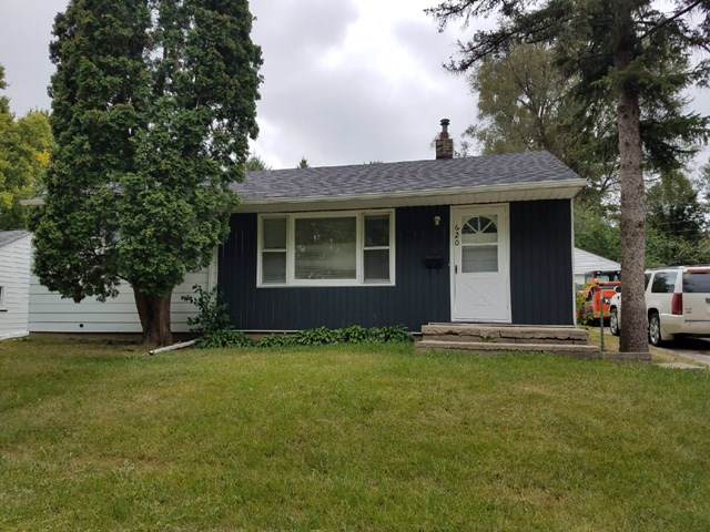 620 Cornwall - Photo 1