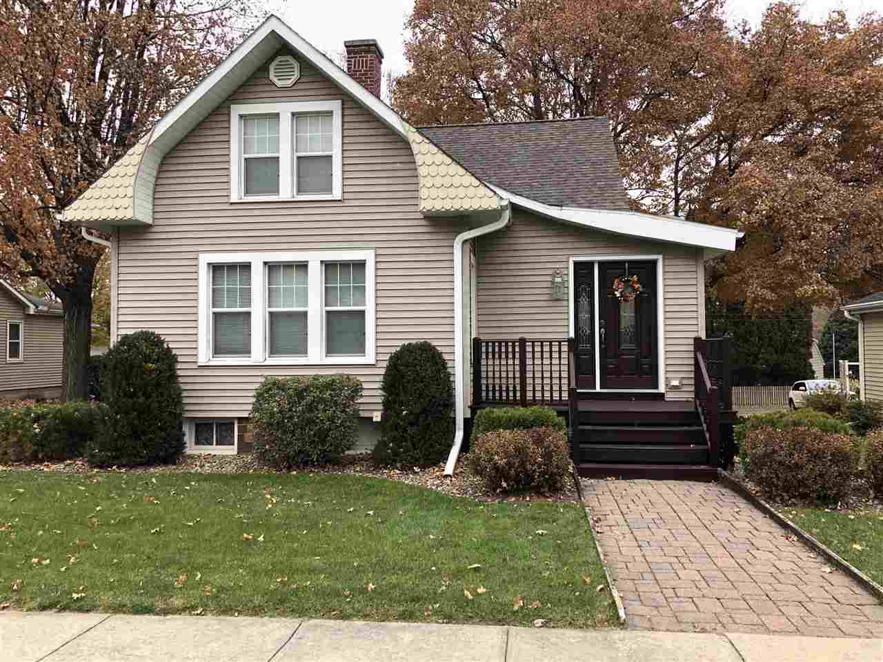 810 Carter Street - Photo 1