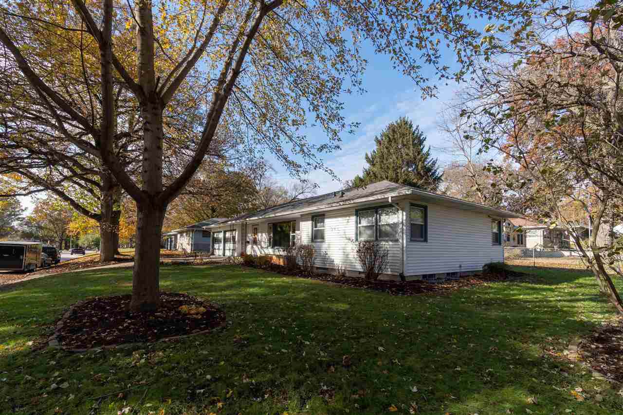 2204 Hawthorne Drive - Photo 1