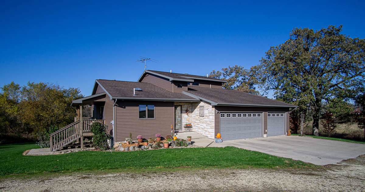 21775 20th Street - Photo 1