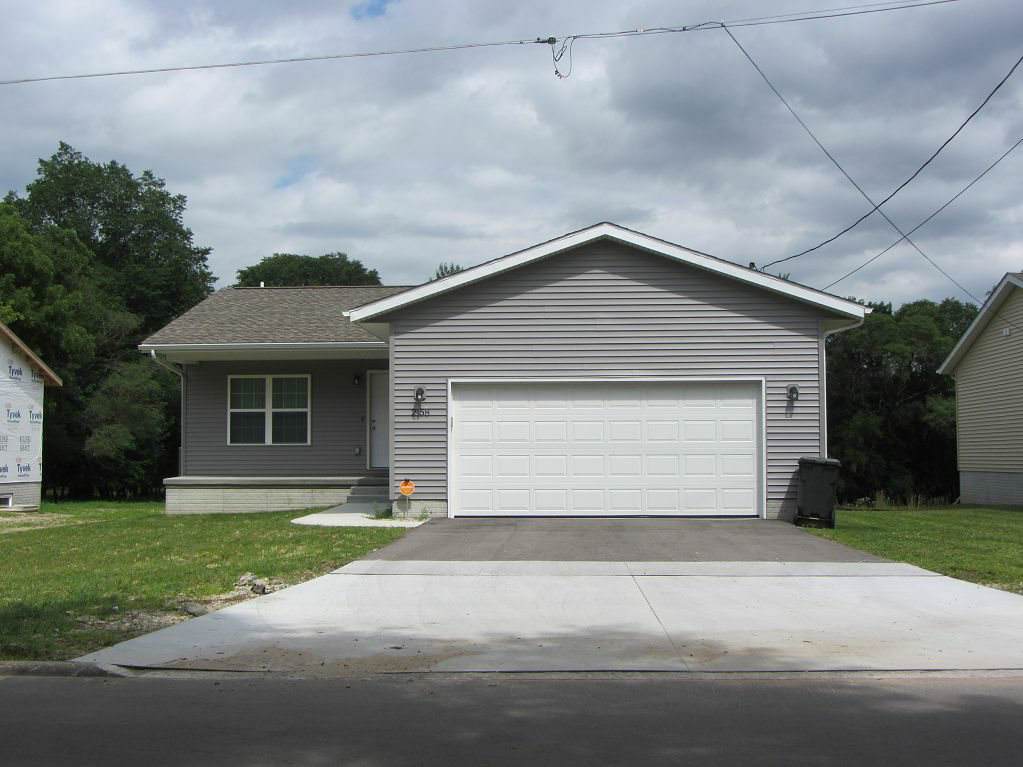 5801 Summerland Drive - Photo 1