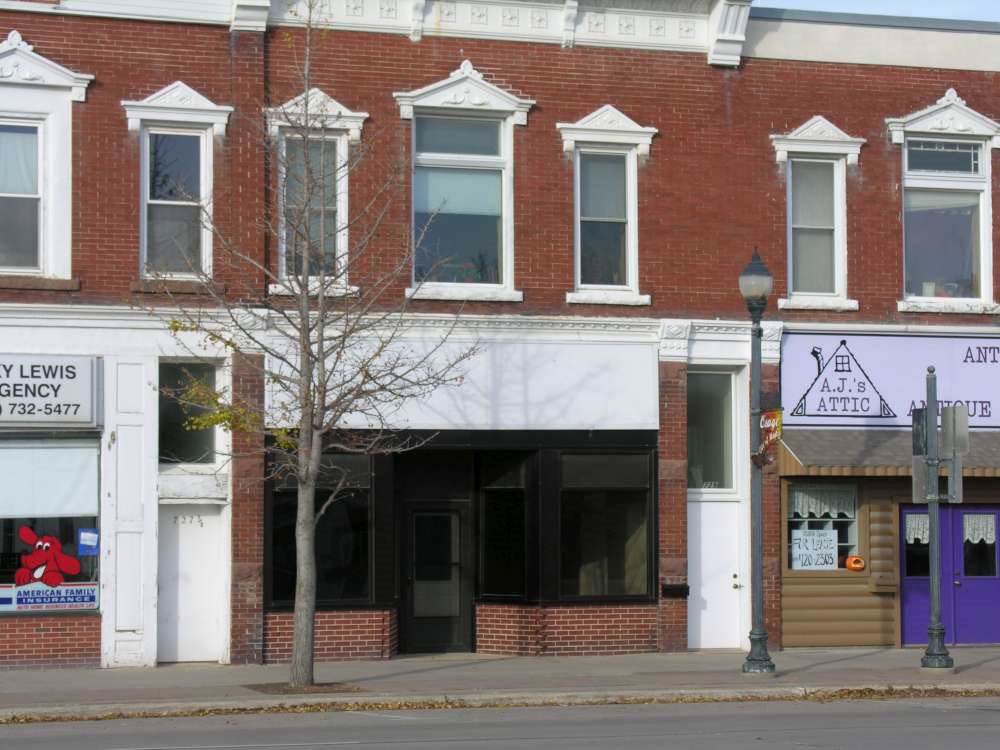 729 Main Street - Photo 1