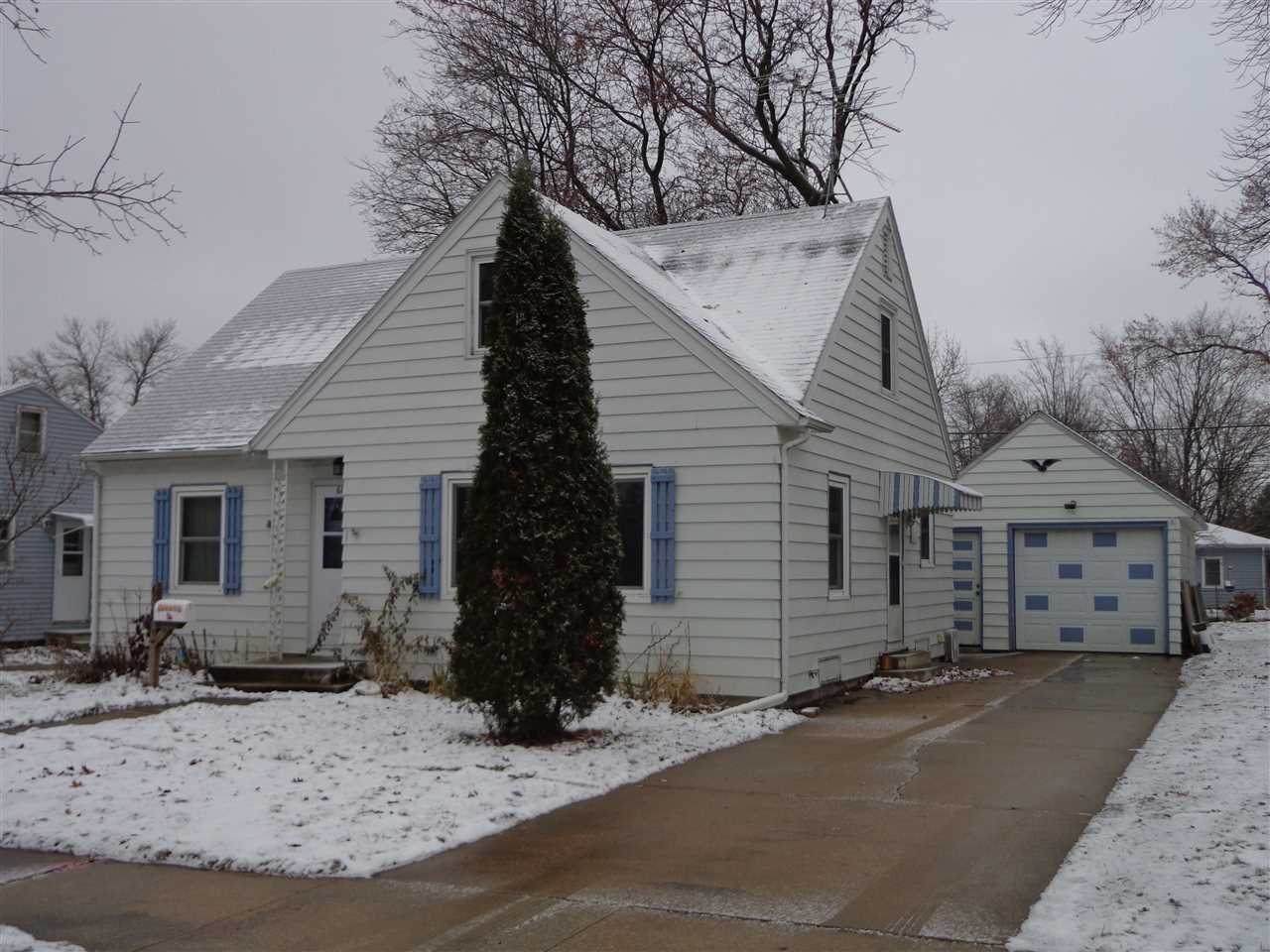 609 1st Avenue - Photo 1
