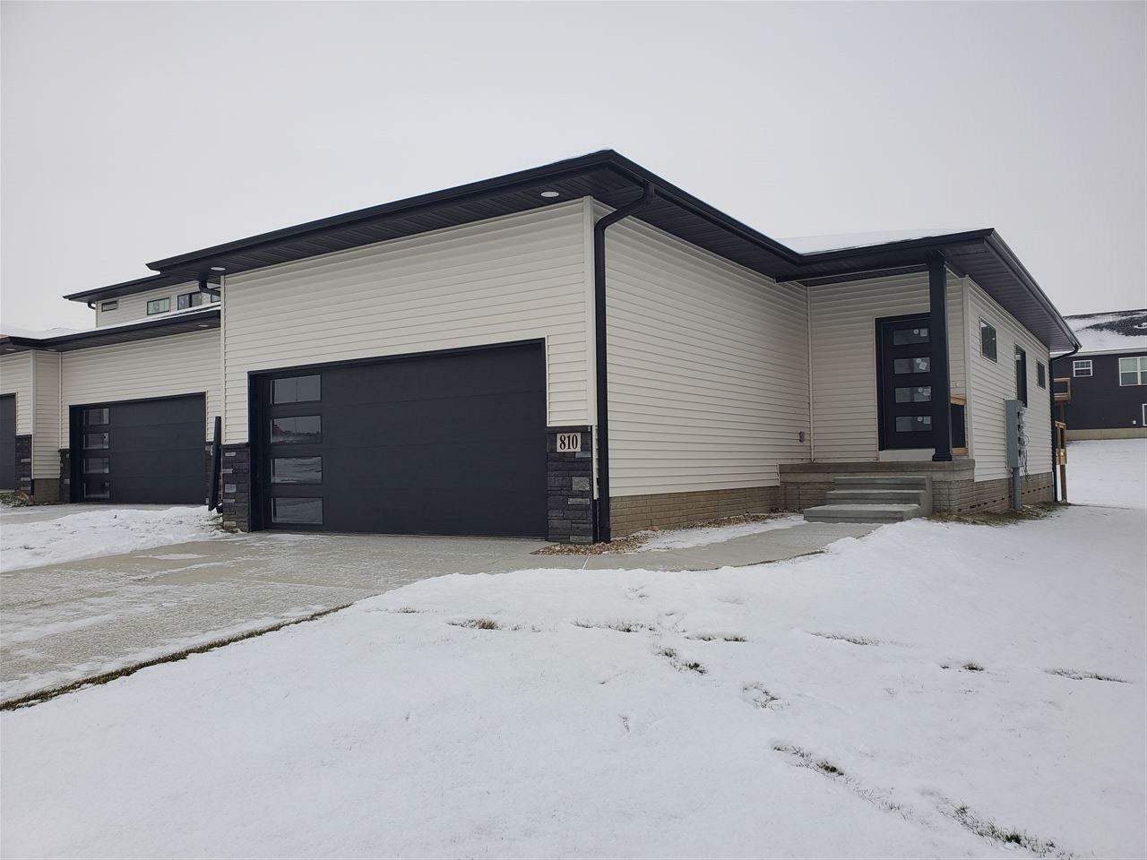810 Grindstone Circle - Photo 1