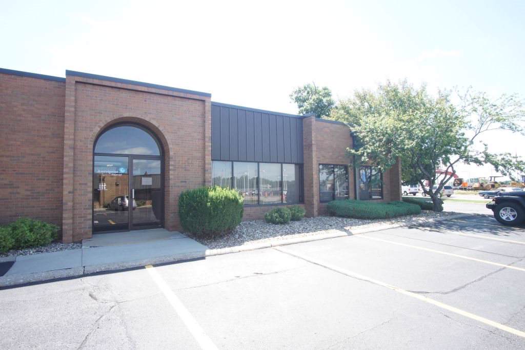 4600 University Avenue - Photo 1