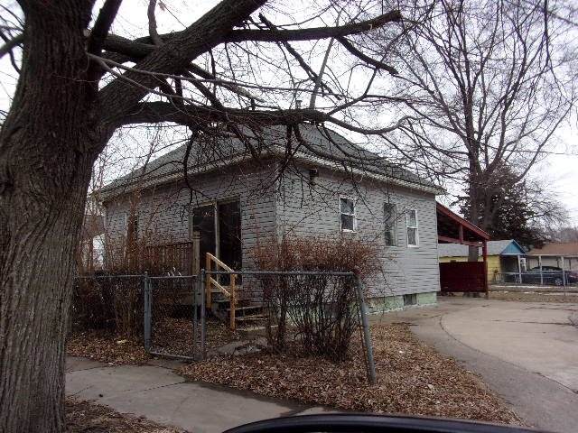 320 Columbia - Photo 1