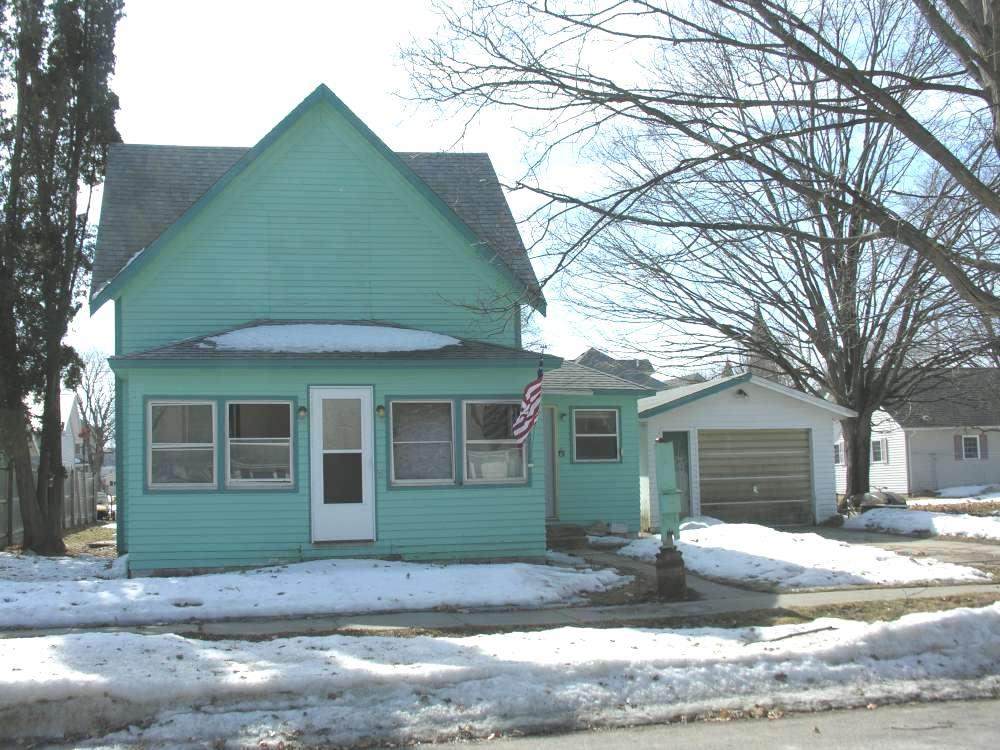 720 Walnut Street - Photo 1