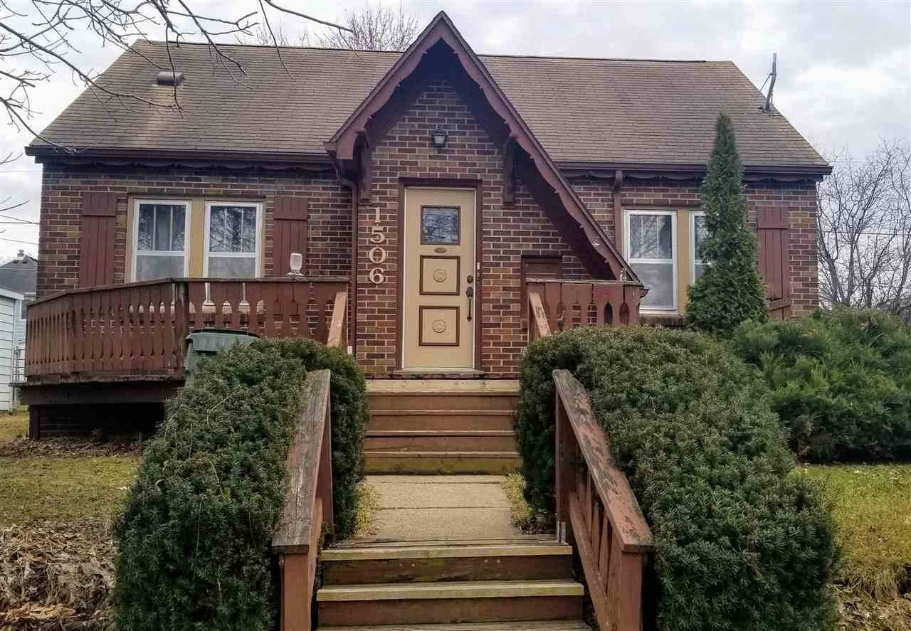 1506 Bertch Avenue - Photo 1