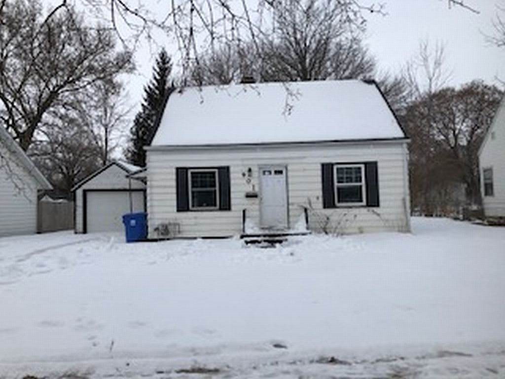 901 Johnson Street - Photo 1