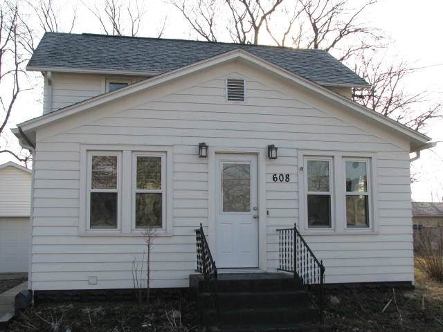 608 6th Avenue - Photo 1