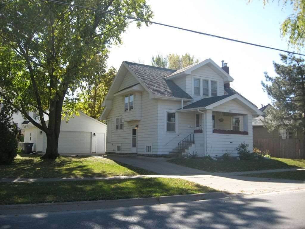 1915 4th Street - Photo 1