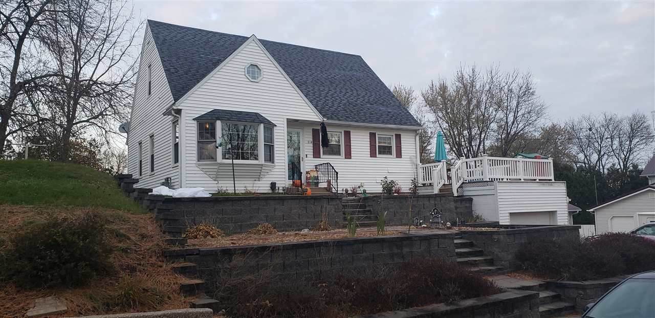 214 Linden - Photo 1