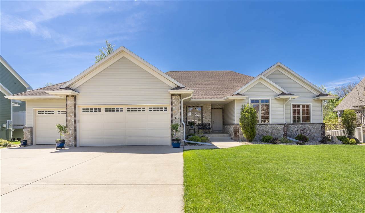 1110 Lake Ridge Drive - Photo 1