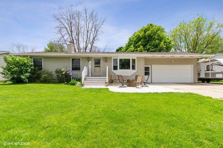 425 U Lane - Photo 1