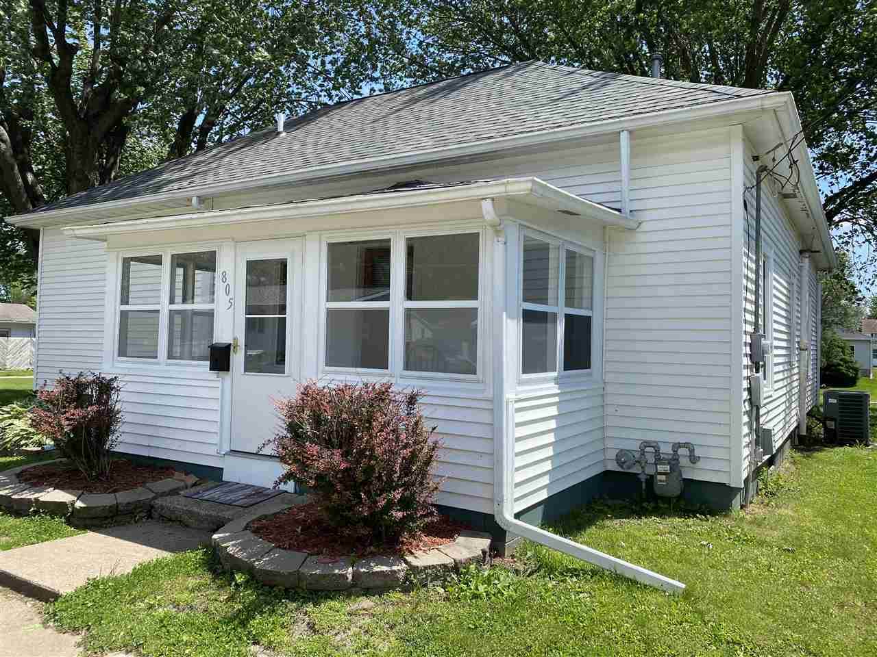 805 Poplar Street - Photo 1