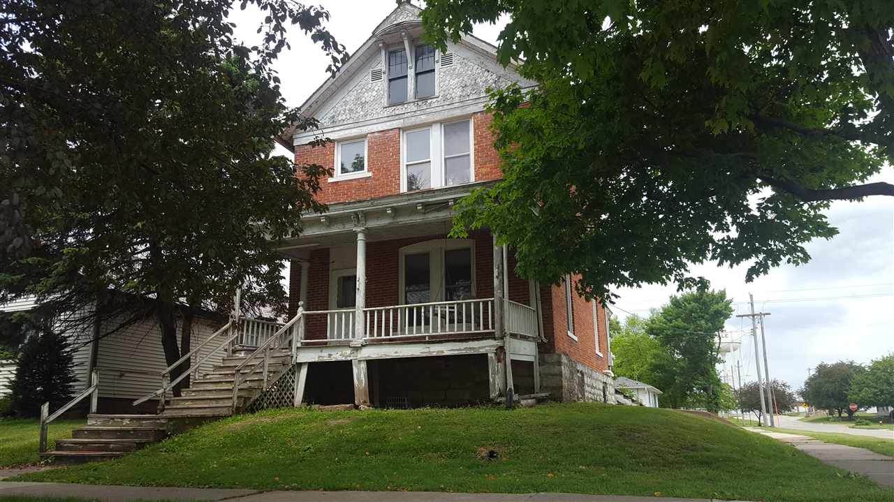 161 Williams Street - Photo 1