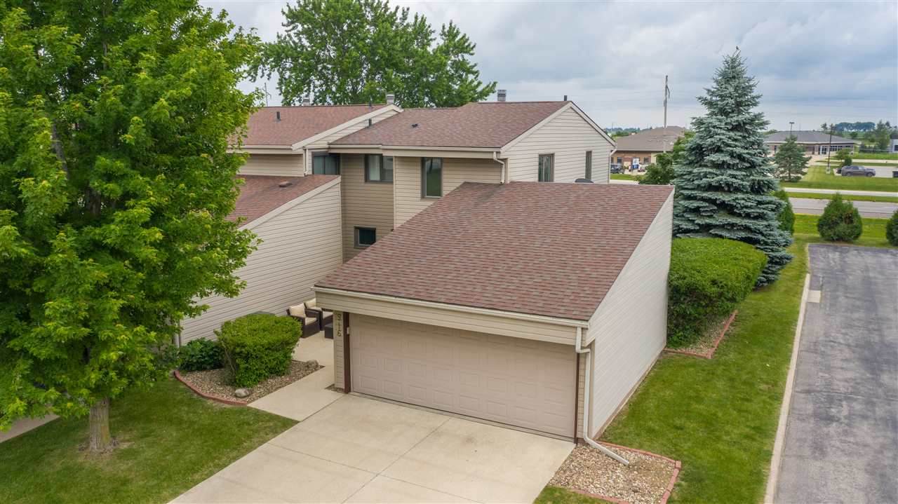 916 Prairie Meadow Court - Photo 1