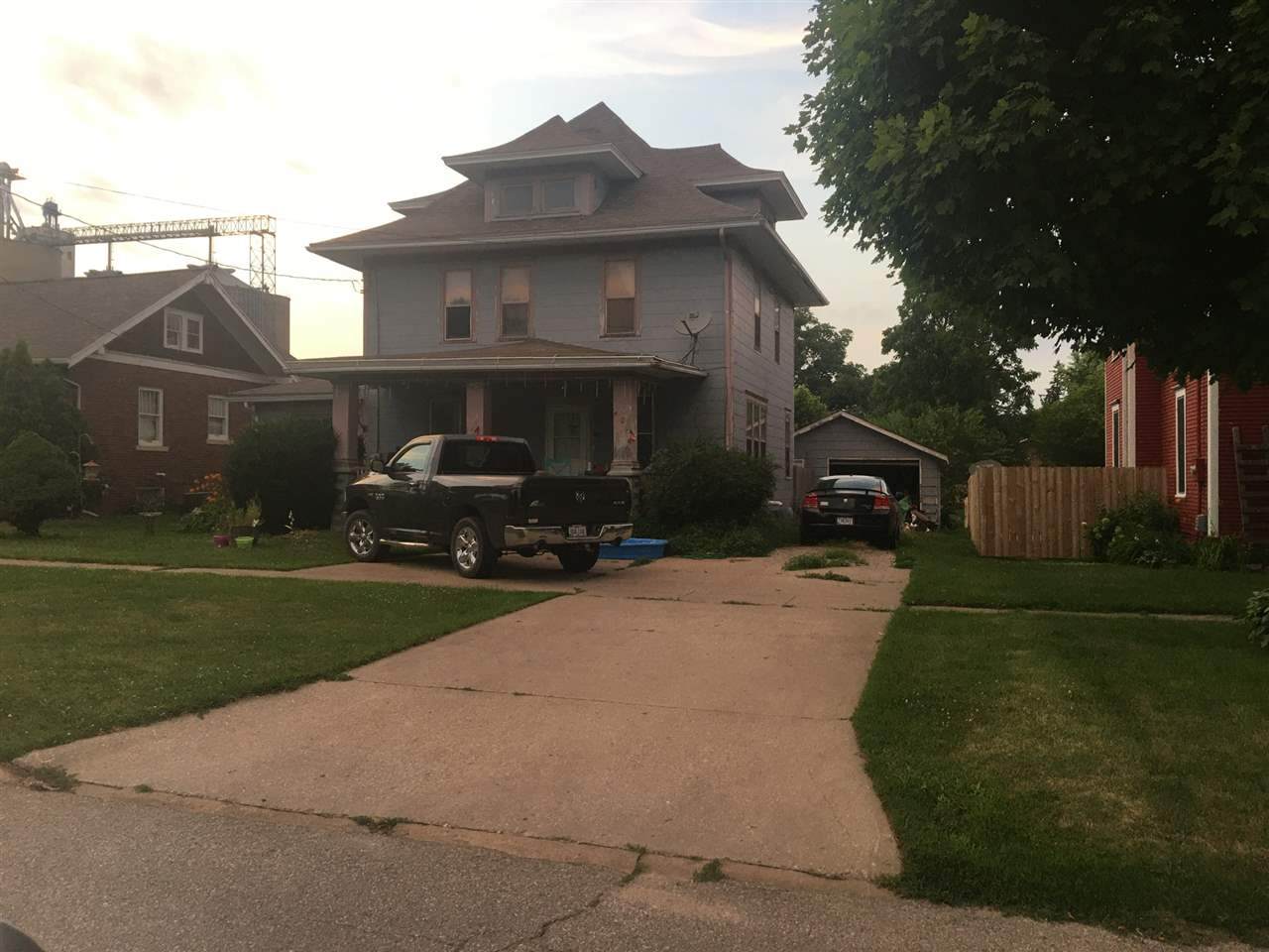 403 Clark Street - Photo 1