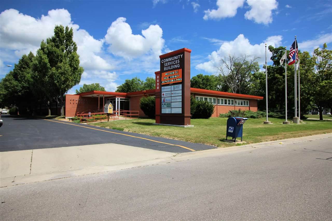 2530 University Avenue - Photo 1