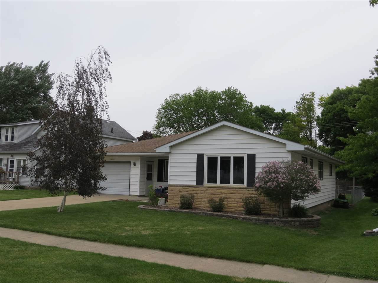 1026 Nash Street - Photo 1