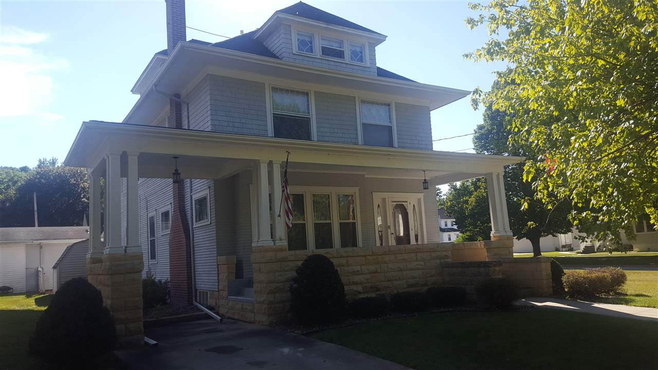 707 Main Street - Photo 1
