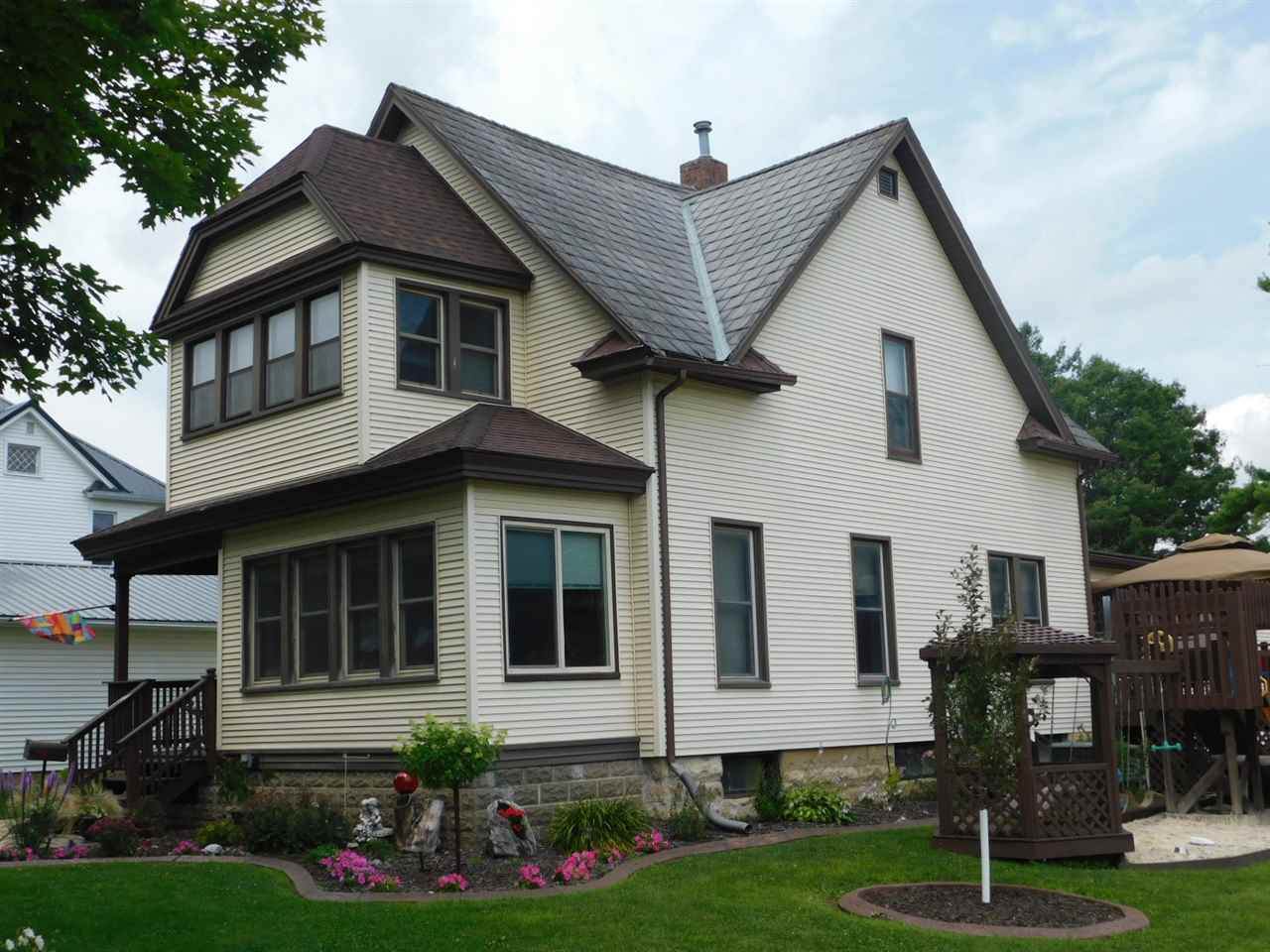 204 8th Avenue - Photo 1