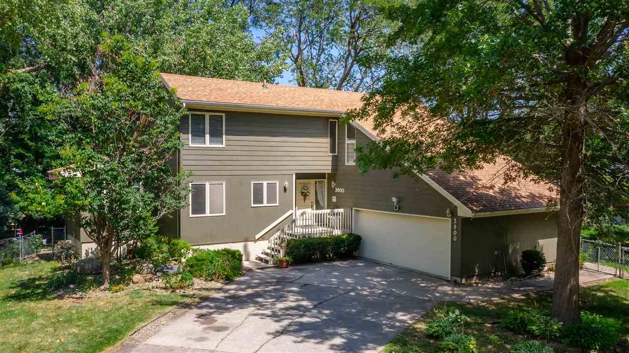 3900 Oak Park Circle - Photo 1