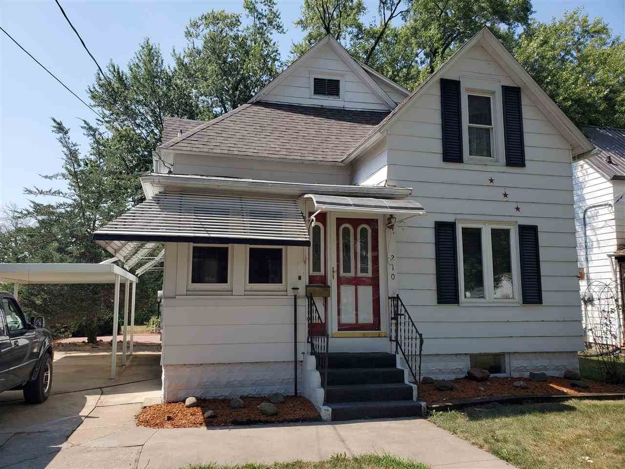 210 5th Ave. Ne - Photo 1